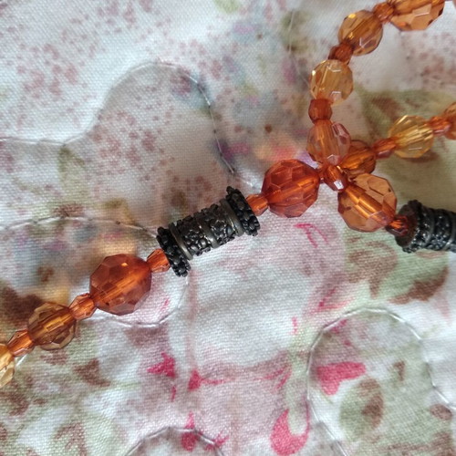 Long necklace like new, brown and orange