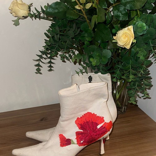 Canvas ankle boots like new with embroidered blondie size 38