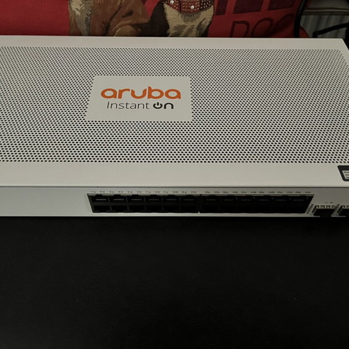 Aruba InstantOn 1830 24 Port Gigabit Switch like new