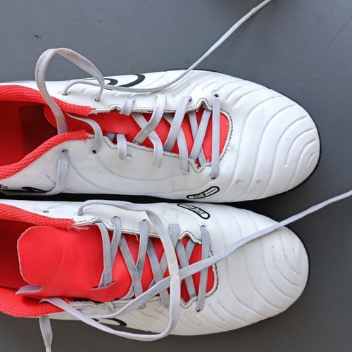 Nike Tiempo Legend 10 Club TF football shoes like new, size 44, white and red