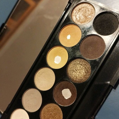 Sleek eyeshadow palettes set used, Au Naturel 601 & Sunset 568
