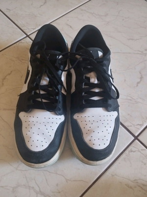 Jordan low used, size 44.5