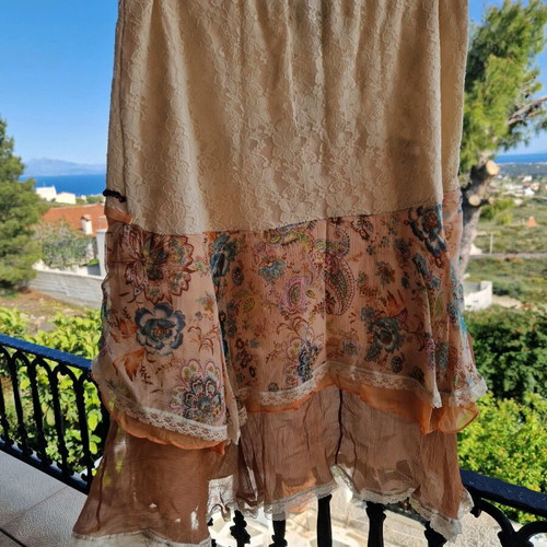 Lulu Paris silk skirt medium like new