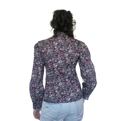 Object shirt like new, 100% organic cotton, floral design, size S