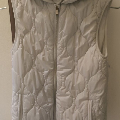 Orchestra white sleeveless jacket for kids size 12, like new