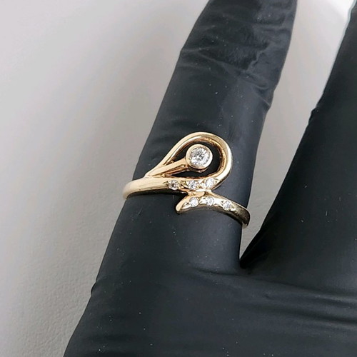 Gold 14K ring used with zircon
