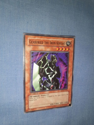 Yu Gi Oh Gearfried the Iron Knight κάρτα καινούργια 1st Edition