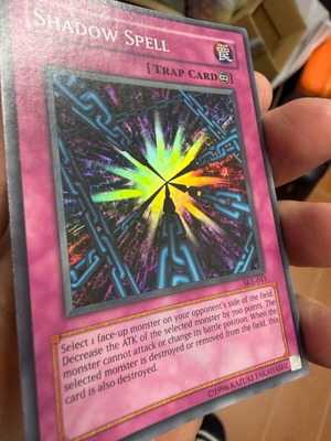 Yu gi oh Shadow spell χρυσή κάρτα σαν καινούργιο