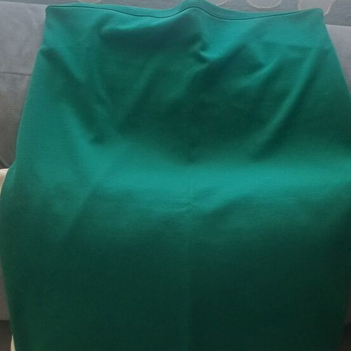 B.Younq green fitted midi skirt large used