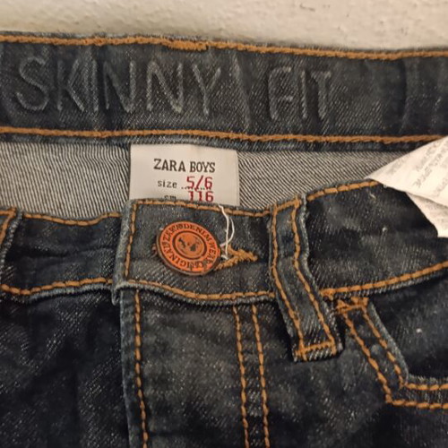 Boys' clothing set like new, 5 jeans, 2 sweatpants, 3 shorts