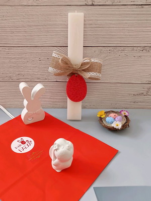 Μεγάλη λευκή αρωματική λαμπάδα με χειροποίητη ταμπλέτα ντουλάπας κόκκινο αυγό Πασχαλιά καινούργιο