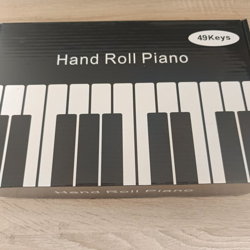 Portable electronic piano
