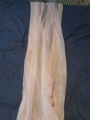 Curtain used 1.50×2.90 pink color
