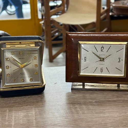 Vintage wind-up clocks Seiko and Europa used, need service, set of 2