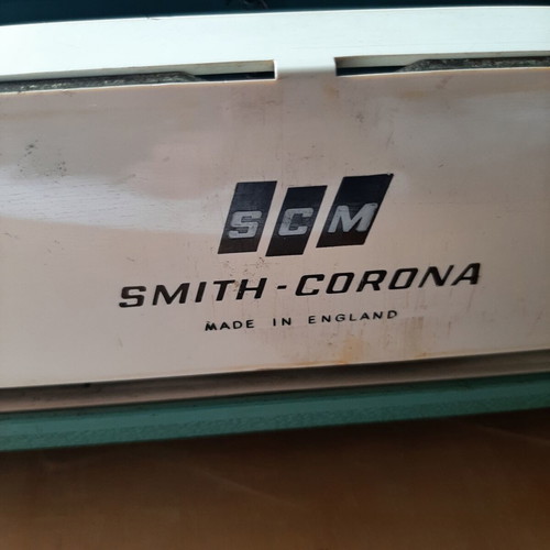 Smith Corona Zephyr II mechanical typewriter used, vintage 60s-70s