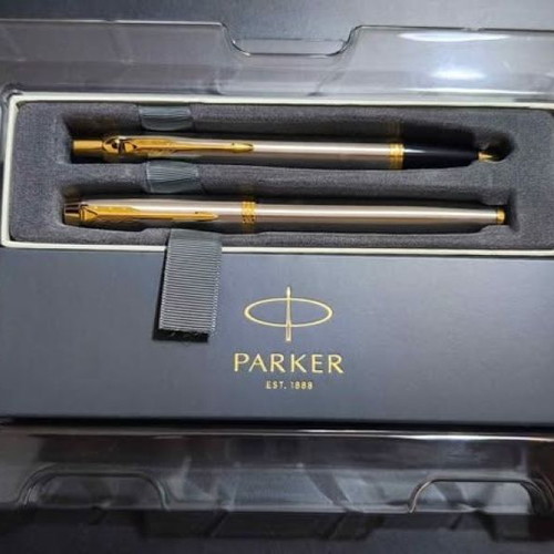 Parker gift set new with pen and pencil