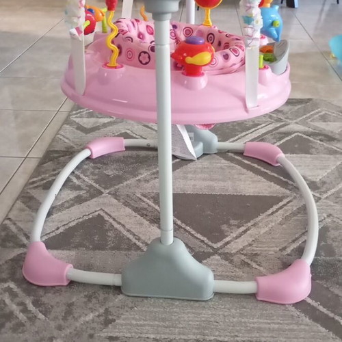 Jumberoo Moni like new with rotating seat and music