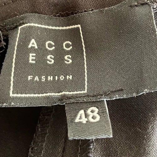 Access black pants like new