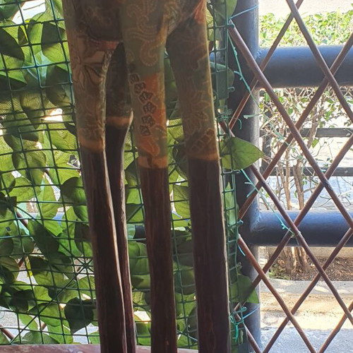 Wooden giraffe sculpture like new, height 1.02 m