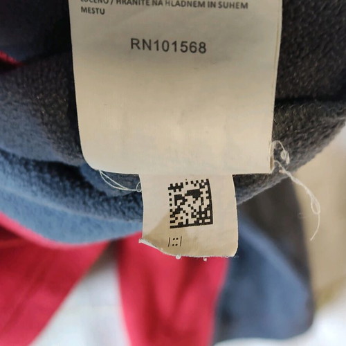 Berghaus men's fleece 1/4 zip size XL like new, red