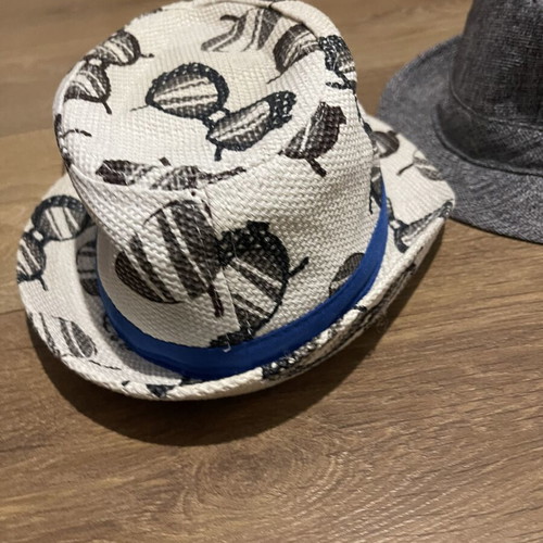 Straw hats for boys like new, set of two, size S