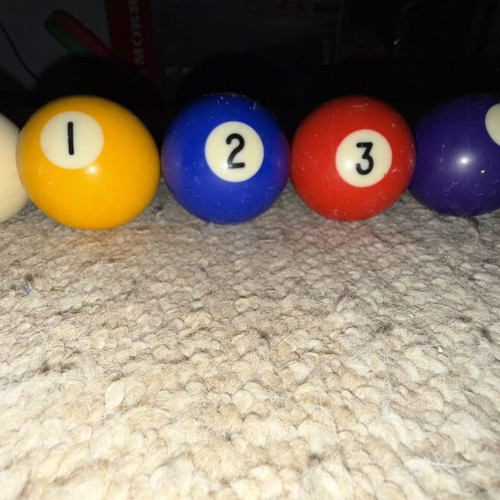 Billiard balls set used, missing 5, 11, 14, medium size