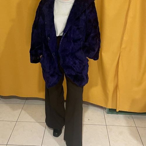 Natural mouton fur with hood used, purple