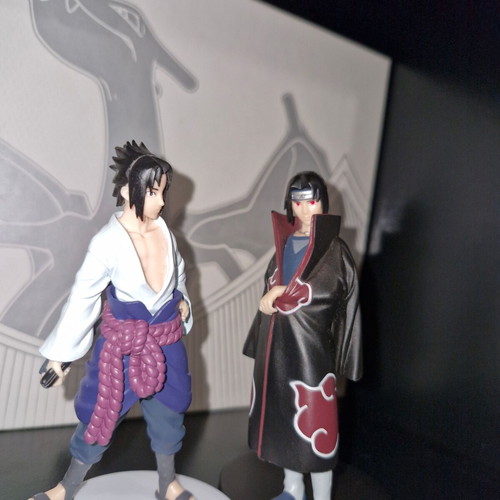 Set of 2 Sasuke and Itachi figures from Naruto Shippuden new