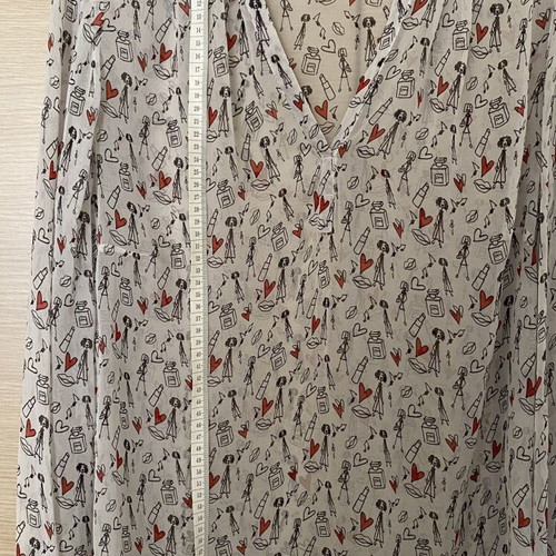 Silk blouse size M, like new, white gray with black and red patterns