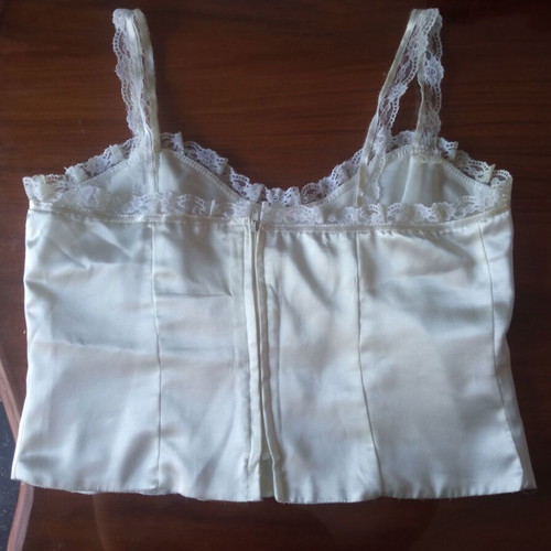 Top white satin with lace like new, size L