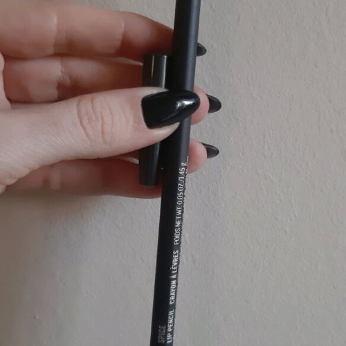 Mac lip pencil in spice shade like new