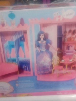 Barbie The 3 Musketeers Secrets and Surprises Castle καινούργιο