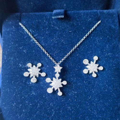 Swarovski necklace and earrings set new