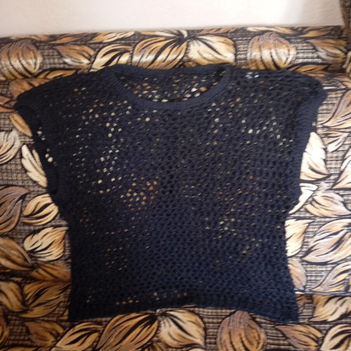 Black women's knitted retro sleeveless top with mesh pattern, like new