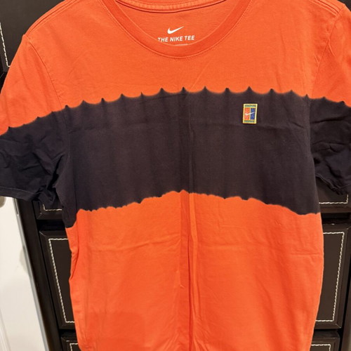 Nike men's T-shirt size S, excellent condition, blue and orange