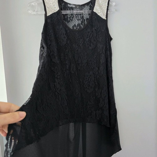Benissimo women's blouse size M like new with lace and sequins