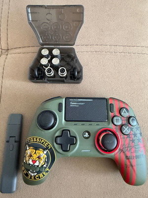 Nacon Revolution Unlimited Pro Controller Call Of Duty Edition used wireless for PS4 PC