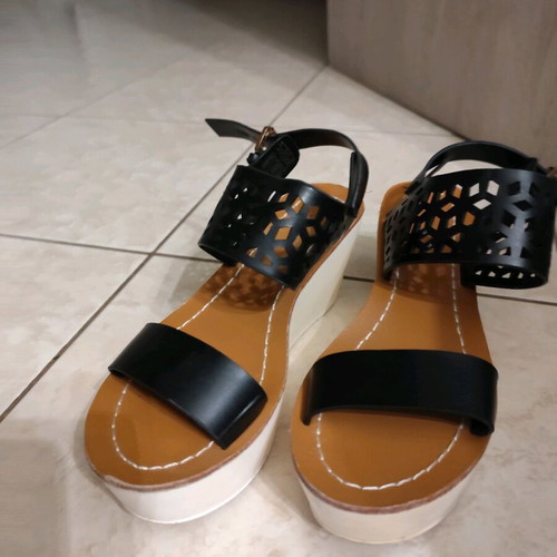 Flatforms size 37 like new, worn once
