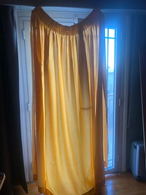 Curtain set 2 pieces like new, mustard-gold shade