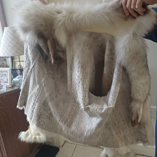 Fox fur coat used, genuine with minor defect
