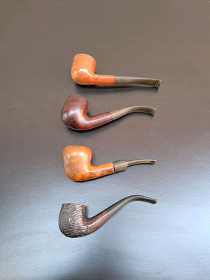 Collectible smoking pipes like new