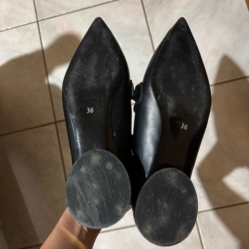 IRIS pointed ballet flats like new with low heel black and gold chain