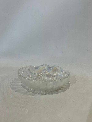 Glass shell-shaped coupe used, vintage, iridescent color