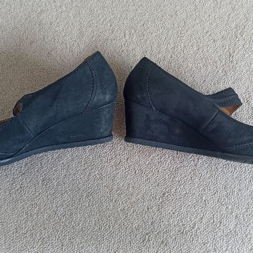 Women's black platform shoes size 39 like new, genuine leather