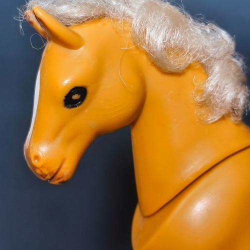 1998 Kid Kore Horse used with movable legs and neck