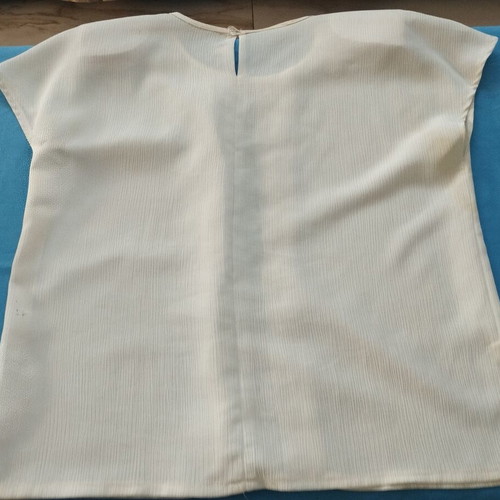 Top with lace and shoulder pads, like new, ecru/white, size XL