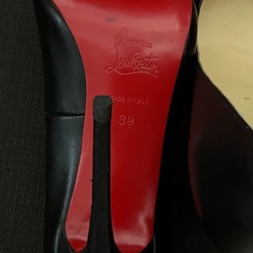 Christian Louboutin Kate black leather pumps size 39