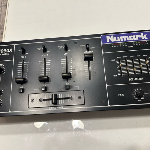 Μίκτης Numark DM1090X σαν καινούργιο