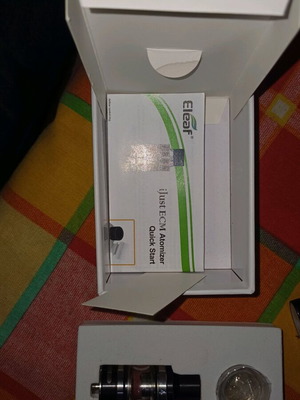 Eleaf atomizer like new with original box