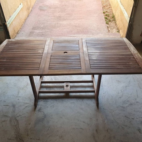 Wooden extendable garden table used, 150–200 × 90 cm